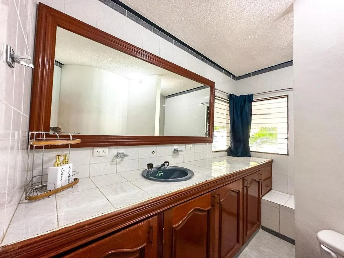 Espacio Creado Para 3 Personas Con Piscina Merida Apartment